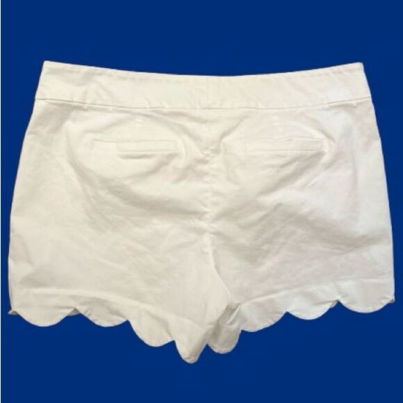 Crown & Ivy White High Waist Scalloped Shorts - Picture 4 of 4